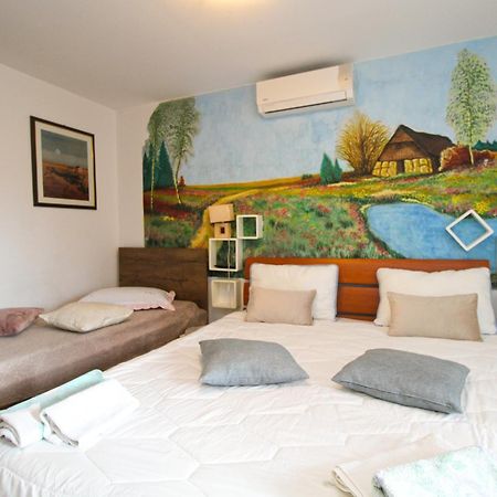 Apartments Fuma 161 Ровин Екстериор снимка